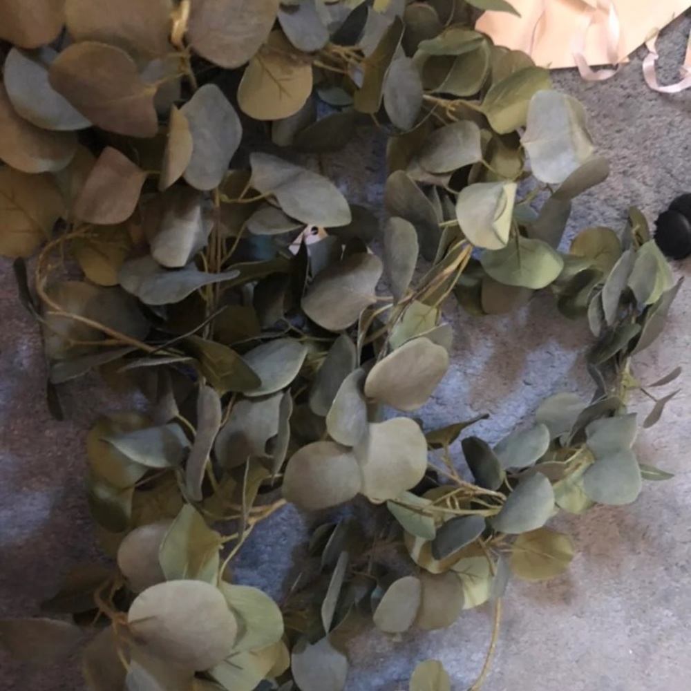 Ivory bridal decorations